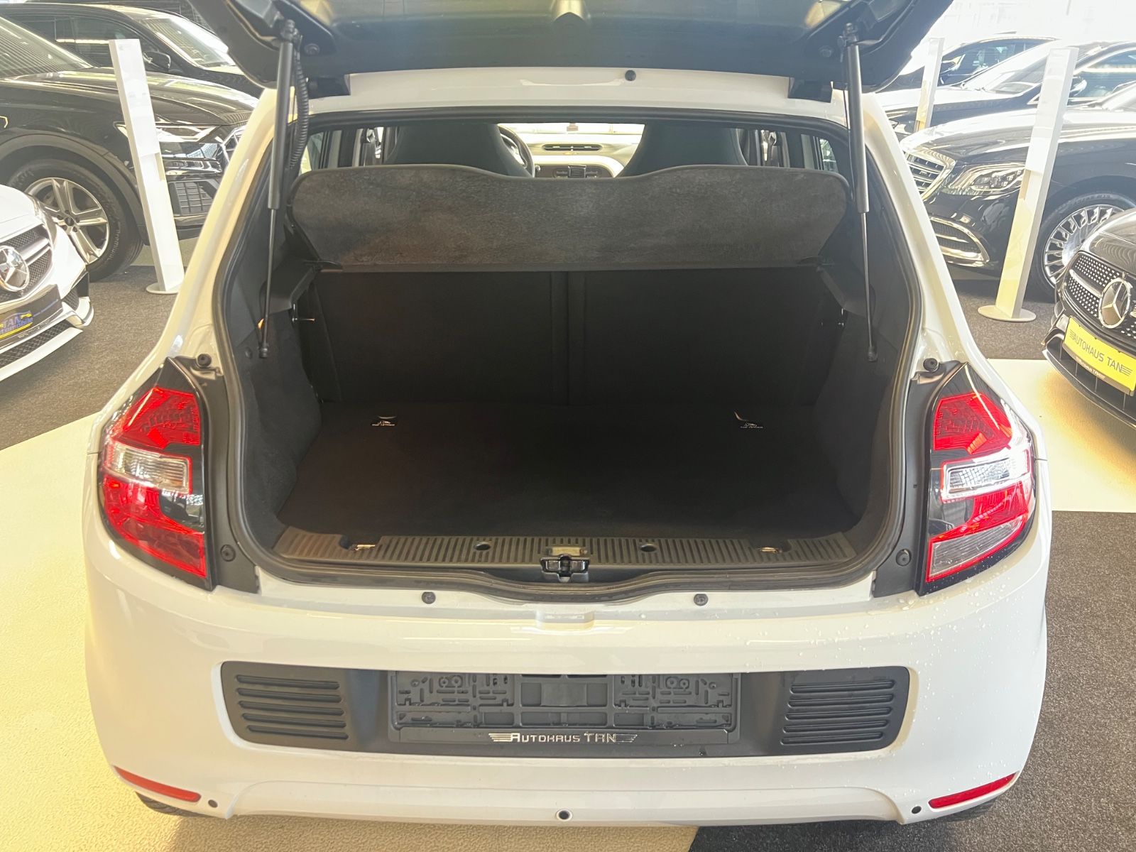 Fahrzeugabbildung Renault Twingo Intens*Spurhalte*PDC*Sitzheizung*