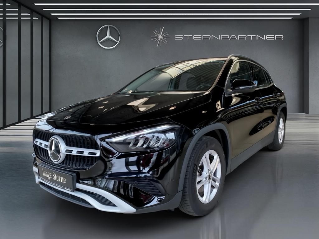 Mercedes-Benz GLA 180 KAMERA+LED+PDC+MBUX+SHZ