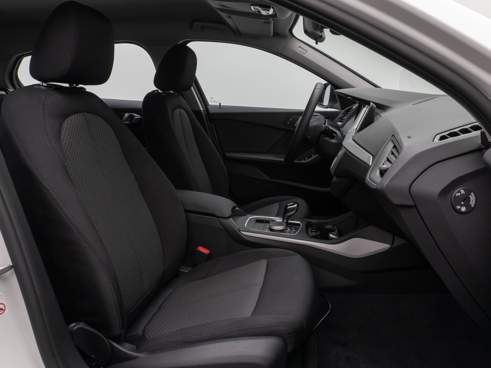 Fahrzeugabbildung BMW 116i Aut PDC DAB CockpitPro Limit NotbremsAssist