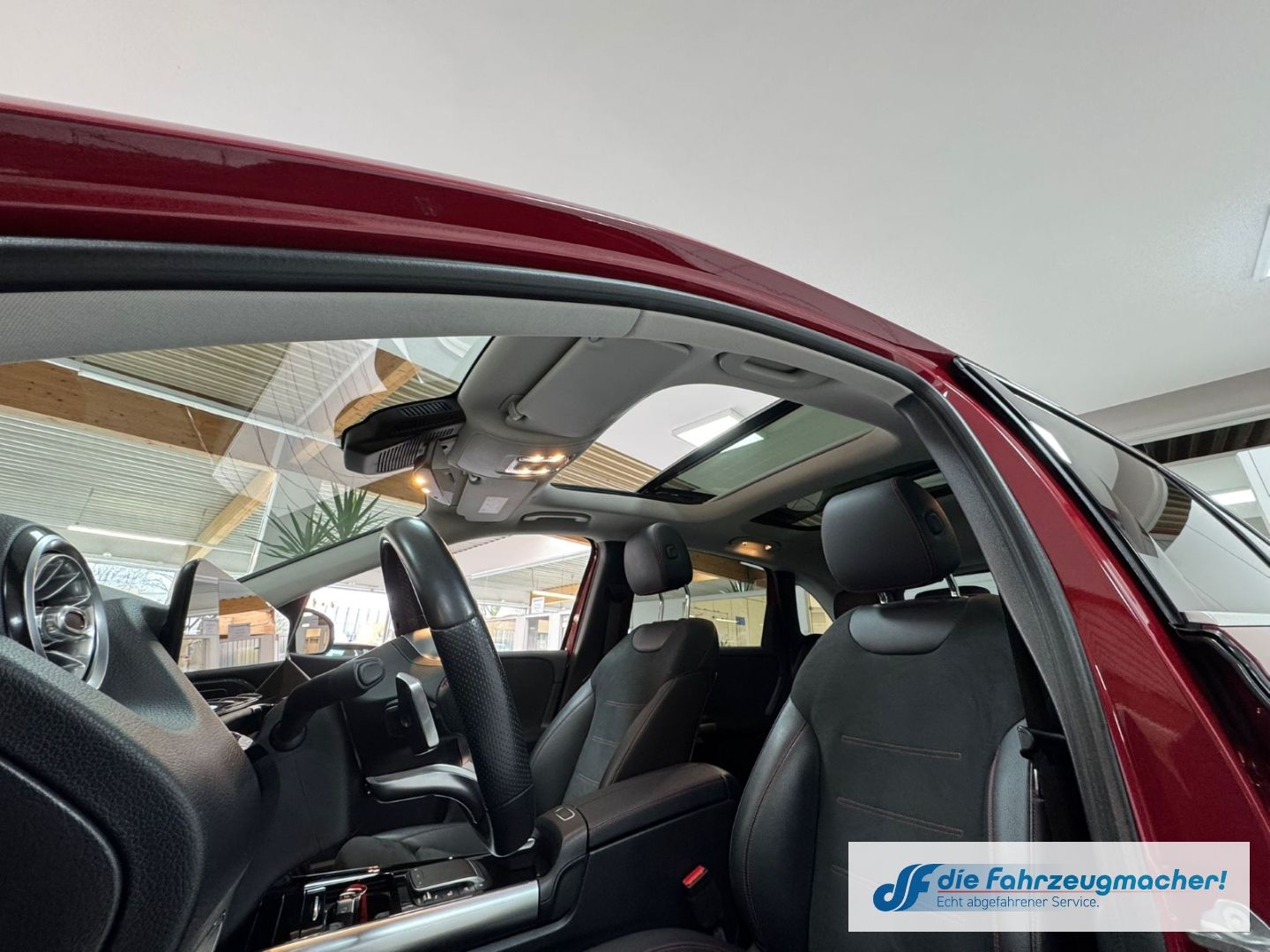 Fahrzeugabbildung Mercedes-Benz B 200 Sportpaket AHK-klappbar El. Panodach Navi