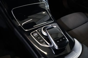 Mercedes-Benz C 300d 4M Avantgarde DISTR.+MULTIBEAM+KEY+AHK