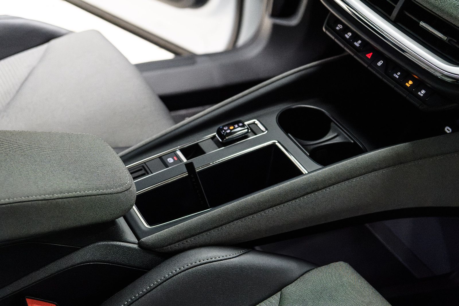 Fahrzeugabbildung SKODA Enyaq 80 +ACC +LED +CARPLAY