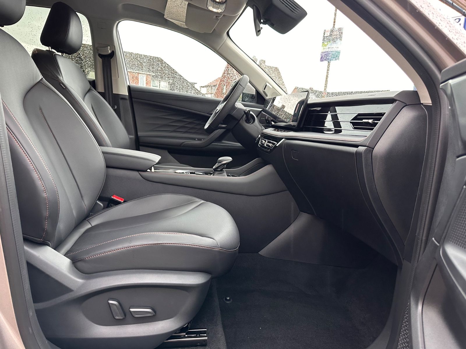 Fahrzeugabbildung MG HS 1.5 Luxury Hybrid APP/Navi/Kamera/Totwinkel