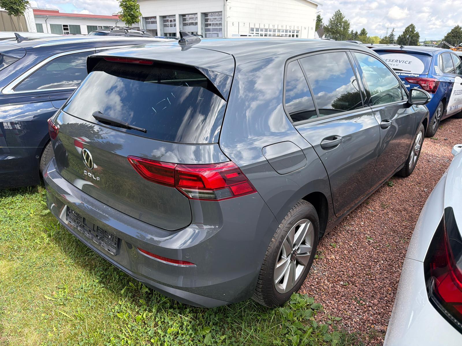 Volkswagen Golf 1.5 TSI Life AHZV anklappbar Allwetterreife, миниатюра 3