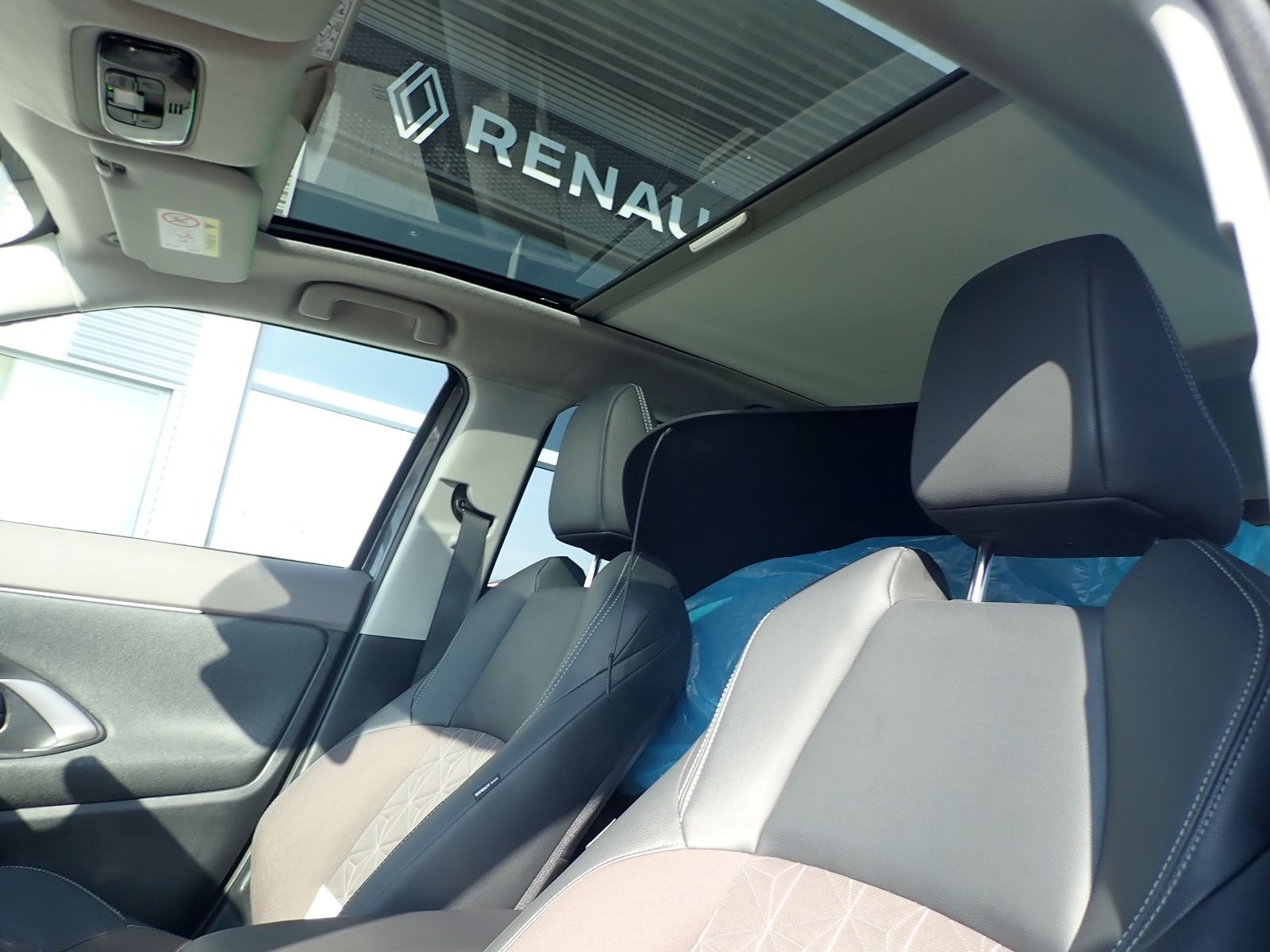 Fahrzeugabbildung Toyota Yaris Cross Hybrid FWD Elegant