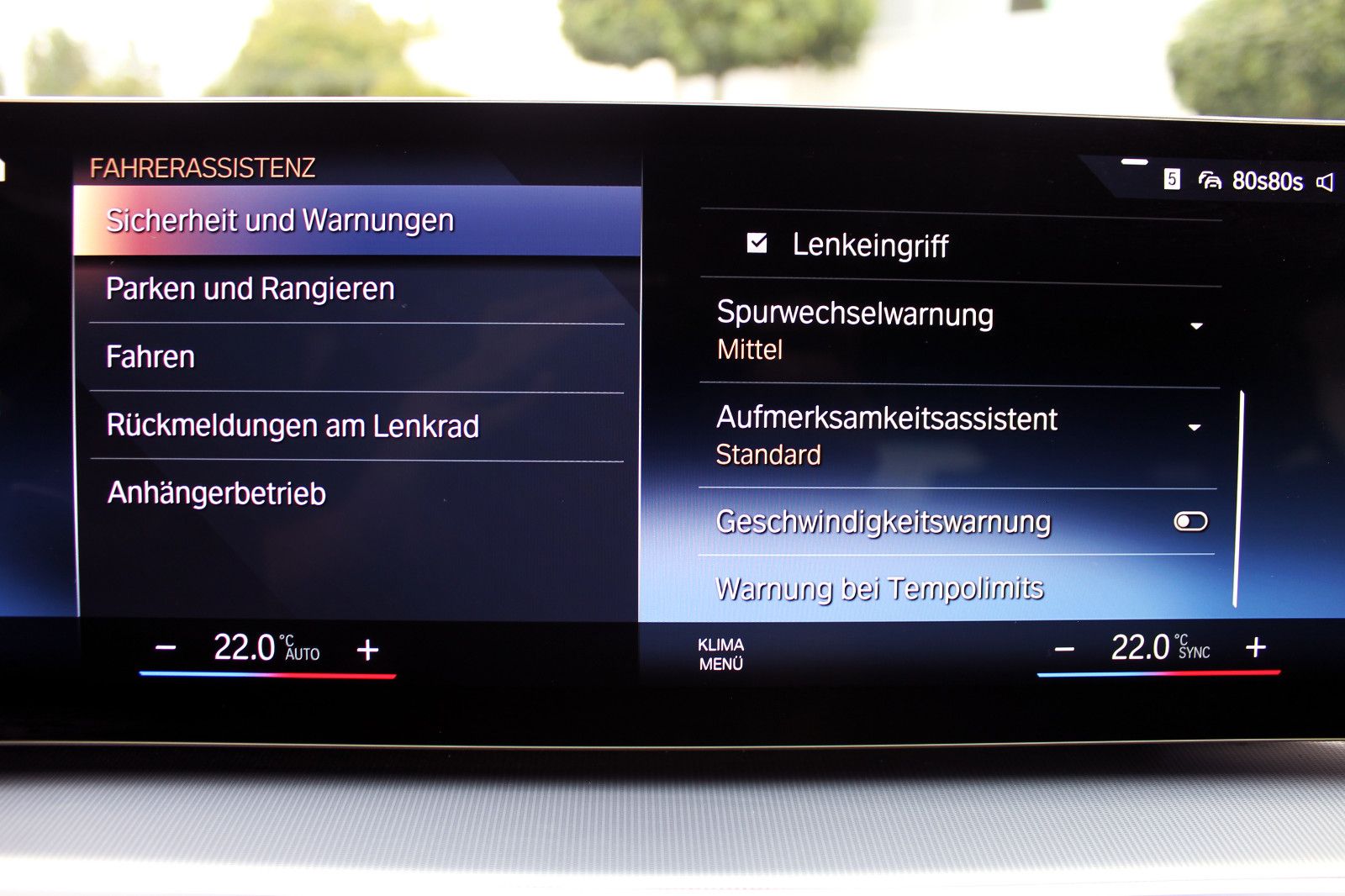 Fahrzeugabbildung BMW 318d Touring Steptr. LED ACC KAM AHK NAV CarPlay