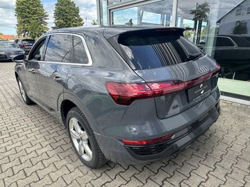 Audi Q8 e-tron - 4