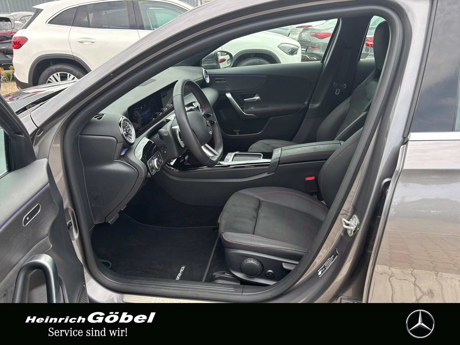 Fahrzeugabbildung Mercedes-Benz A 200 AMG*TOTWINKEL*KAMERA*DISTRONIC*AMBIENTEBEL