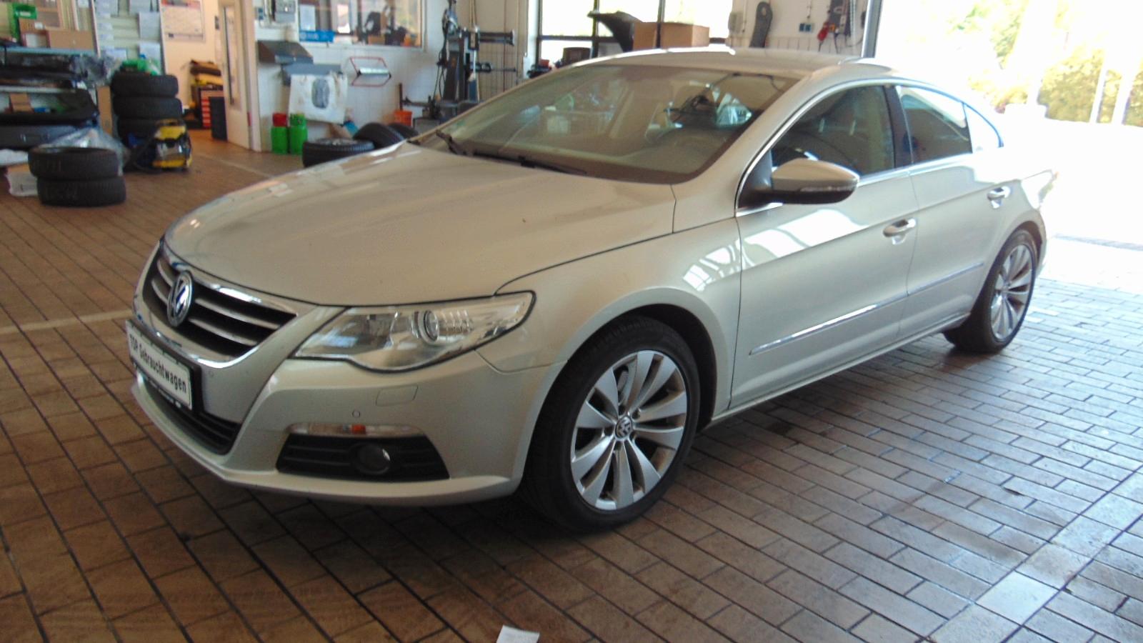 Volkswagen Passat CC AHk NAVI SHZ WR Alcant wenig KM !