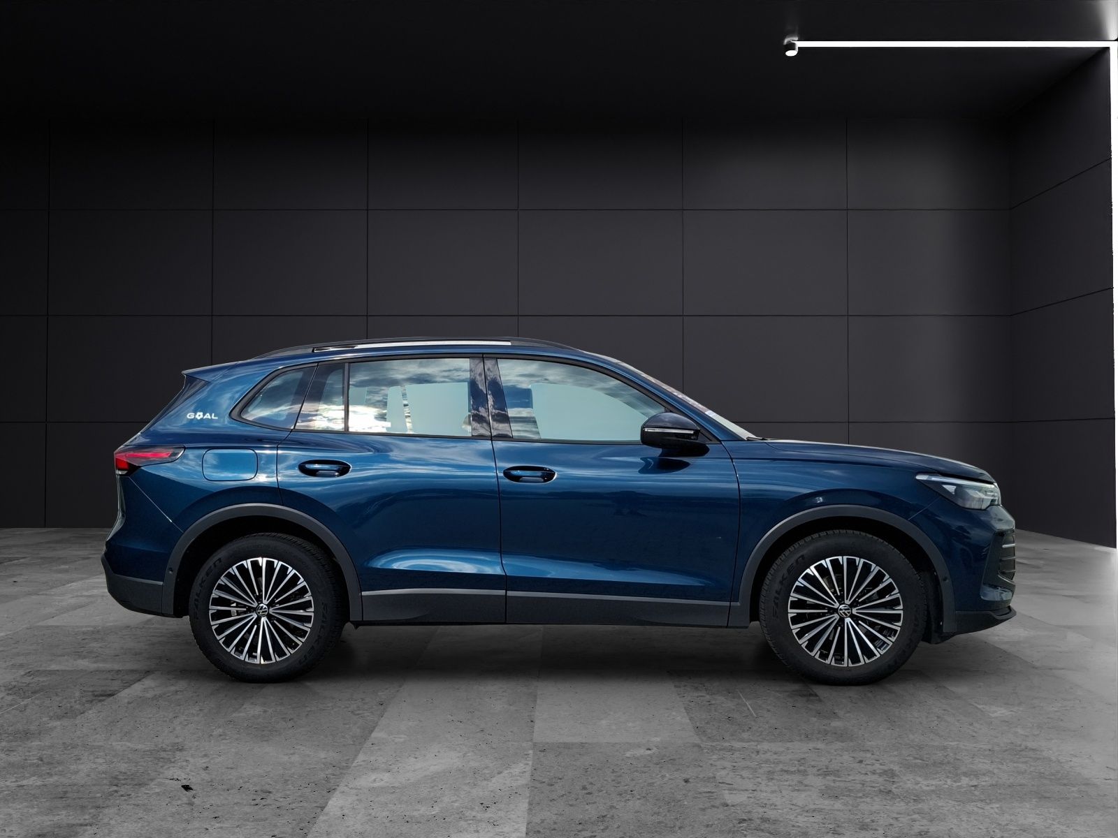 Fahrzeugabbildung Volkswagen Tiguan eTSI Goal LED AHK Navi AID ACC RFK SHZ