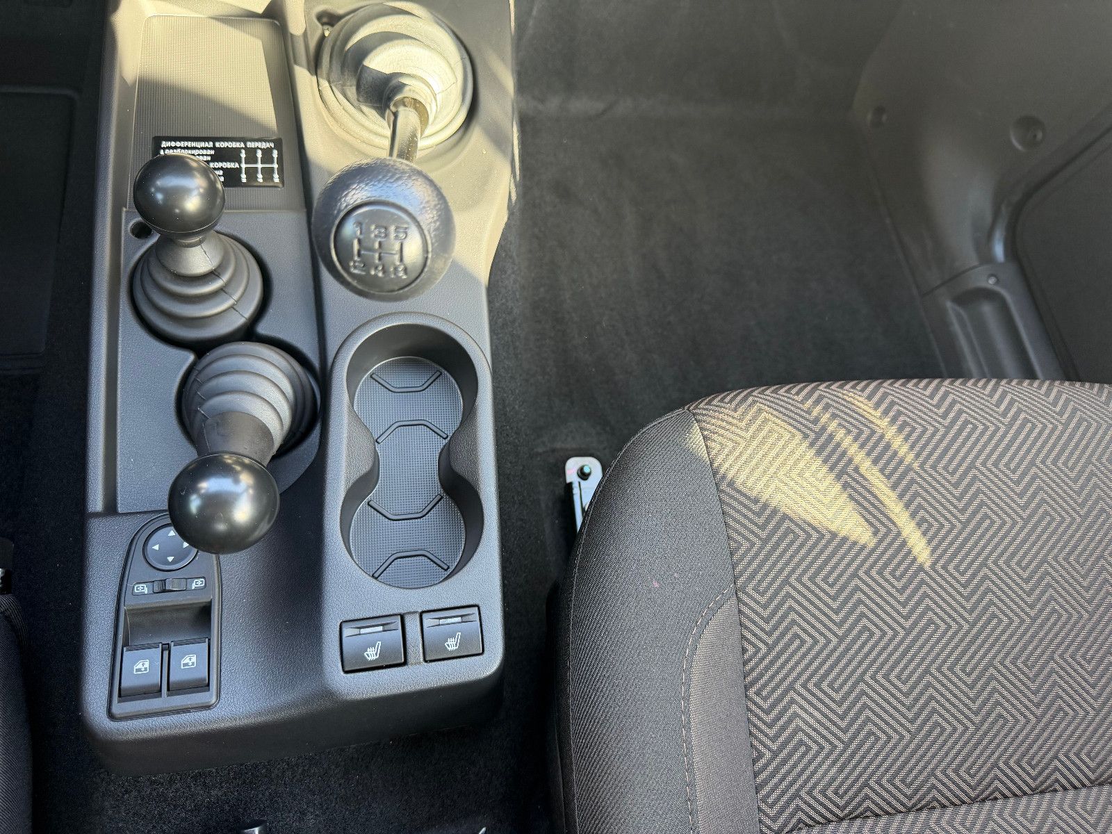 Fahrzeugabbildung Lada Niva LEGEND URBAN "PREMIUM PLUS"!