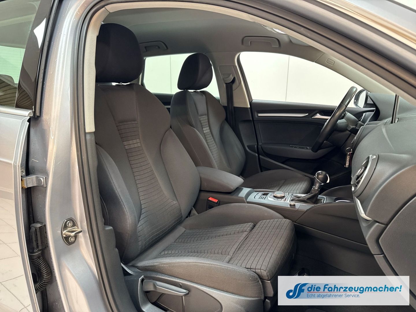 Fahrzeugabbildung Audi A3 Sportback Ambition S line Bi-Xenon 2-Zonen-Kl