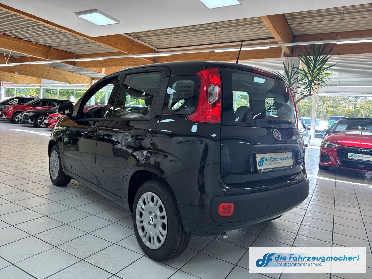 Fahrzeugabbildung Fiat Pandina Hybrid Tempomat Icon Digitales Cockpit D