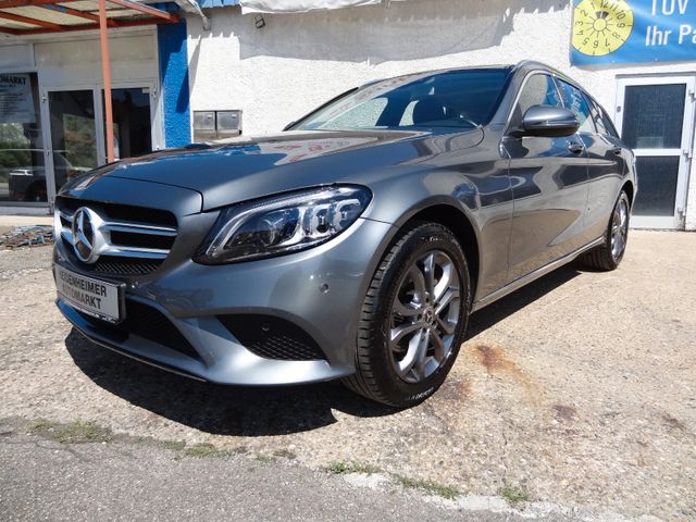 Fahrzeugabbildung Mercedes-Benz C 200 4Matic/2.Hd/Pano/AHK/Kam/Navi/77TKM/