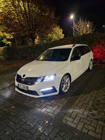 Skoda Octavia 2.0 TDI SCR DSG RS Combi RS