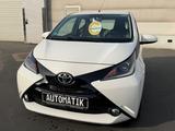 Toyota Aygo x-play *Automatik*18.000km*Display*Kamera* - Toyota in Frankfurt (Main): Aygo