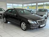 Mercedes-Benz E 220 CDI Lim.+Avantgarde+Hebedach+Xenon+TOP - gebrauchte Mercedes-Benz E 220 aus dem Jahr 2011
