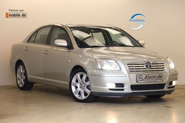 Toyota Avensis 2.4 163PS Automatik Executive Navi 1Hand