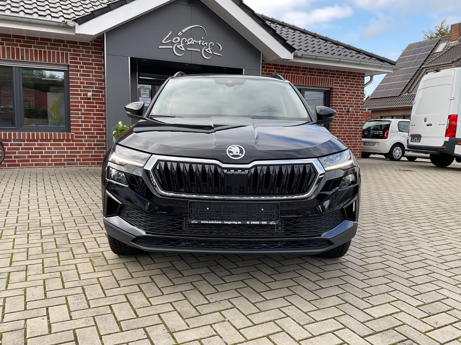 Fahrzeugabbildung SKODA Karoq 1.5l TSI DSG ACC,Kamera,Navi,LED,ACC