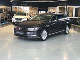 Volkswagen Passat V.2.0 TSI 280PS 4*4 Highline R-Line+AHK - Volkswagen Passat Variant: Automatik
