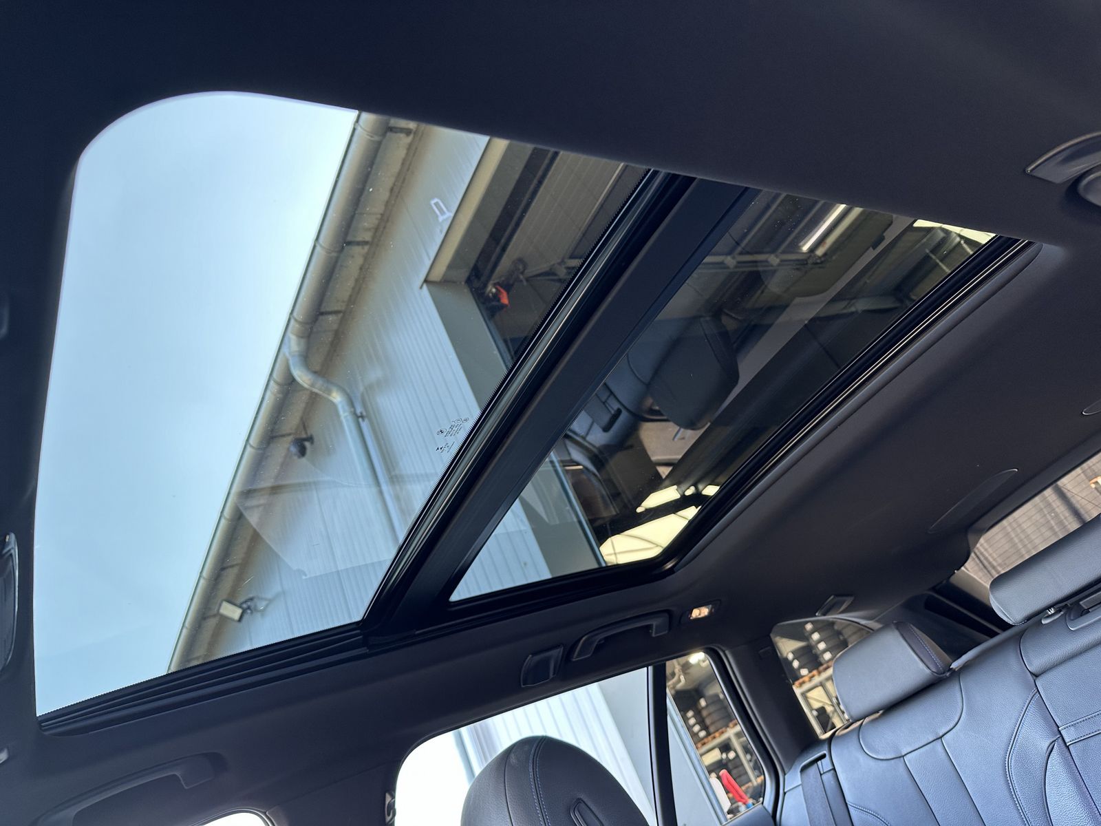 Fahrzeugabbildung BMW 540i Touring xDrive M-Sport NAV+LASER+AHK+PANORA
