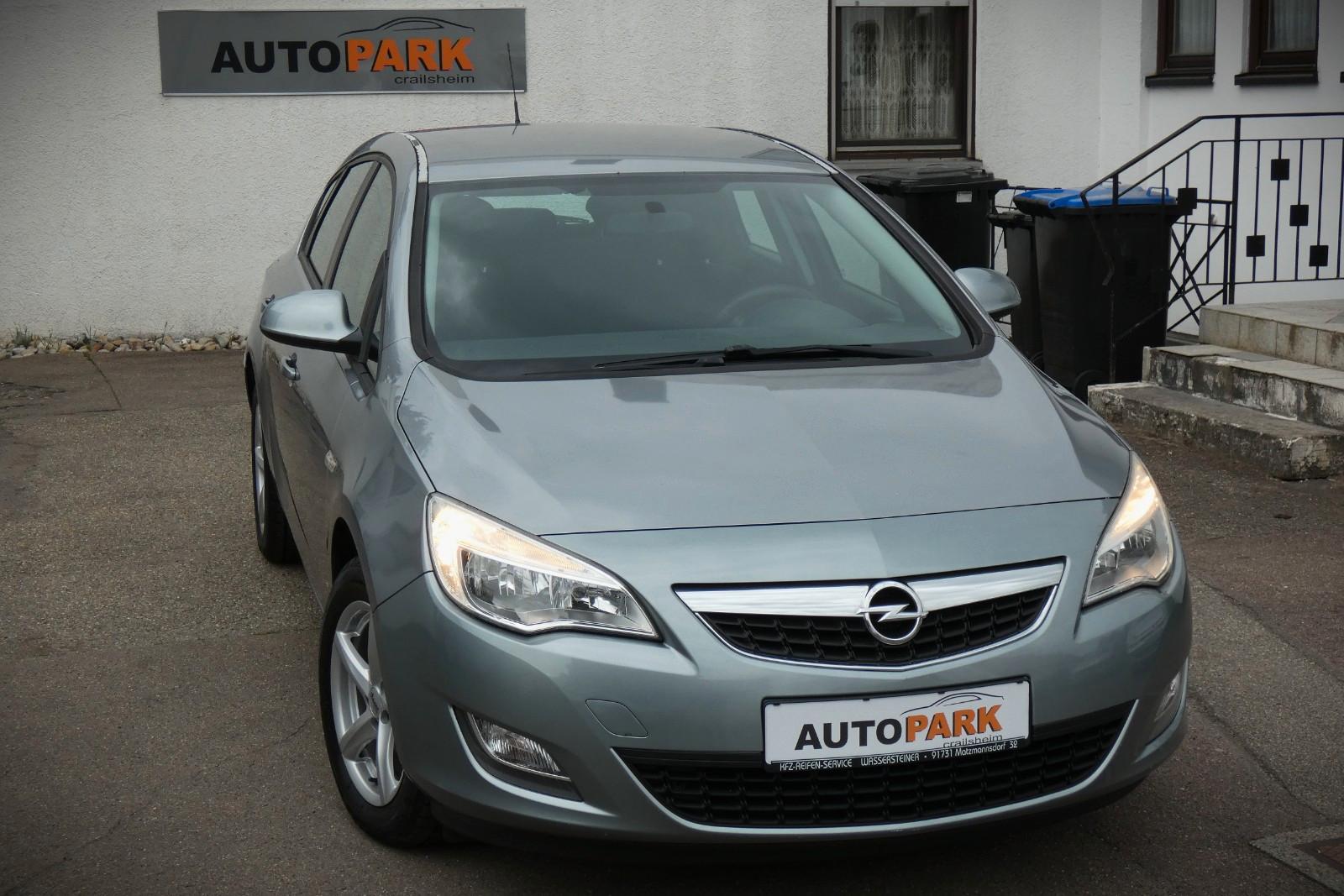 Opel Astra J 1.4 Lim. Selection