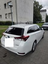 Toyota Auris Touring S. Hybrid 1,8-l-VVT Team Deuts... - Toyota Auris: Sitzheizung