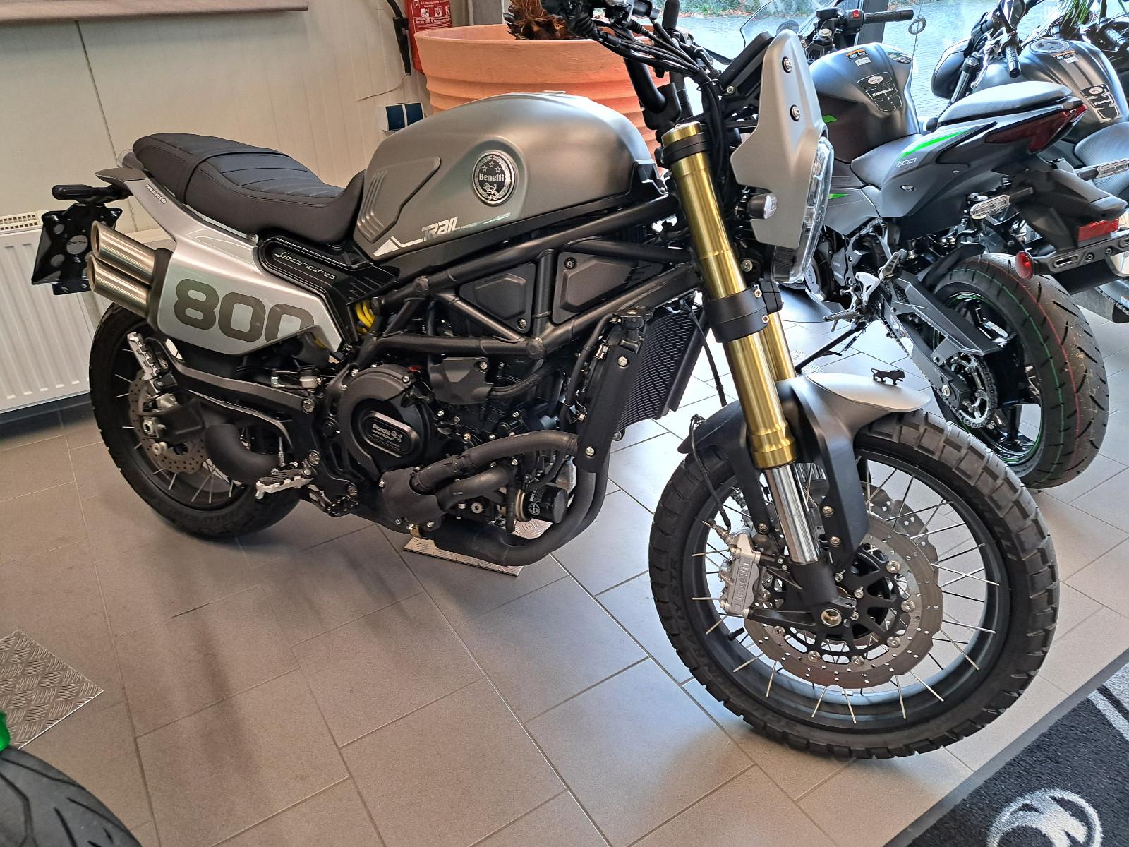 Benelli Leoncino 800 Trail