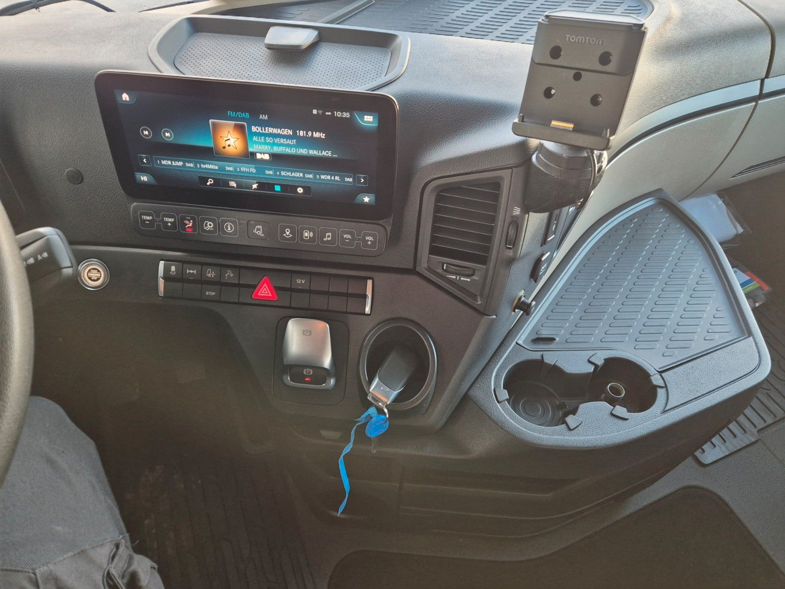 Fahrzeugabbildung Mercedes-Benz Actros 1848 LS Öl-Retarder Standklima BigSpace