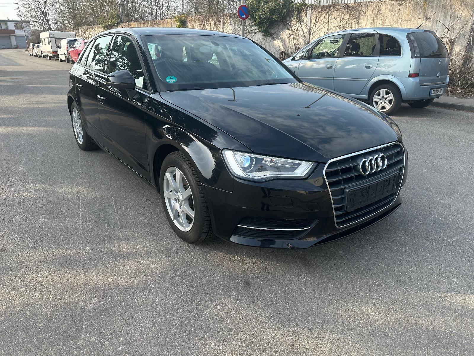 Audi A3 1.4 TFSI S tronic Attraction Sportback,Xnon