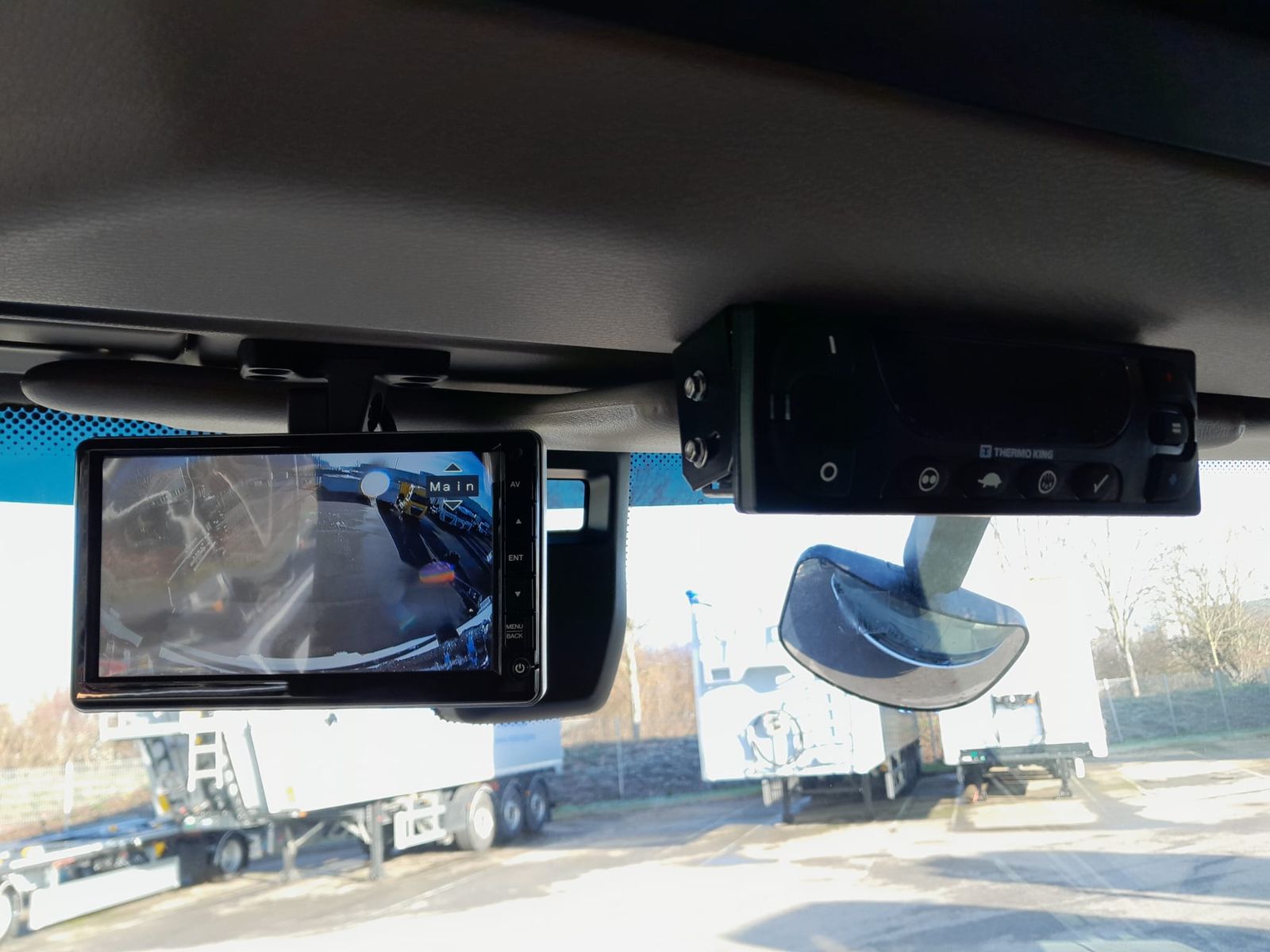 Fahrzeugabbildung DAF FA XB 310 18t Kress Kühlaufbau