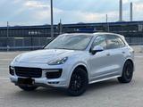 Porsche Cayenne GTS PZ Scheckheft-PANO-KAMERA - Porsche: Silber