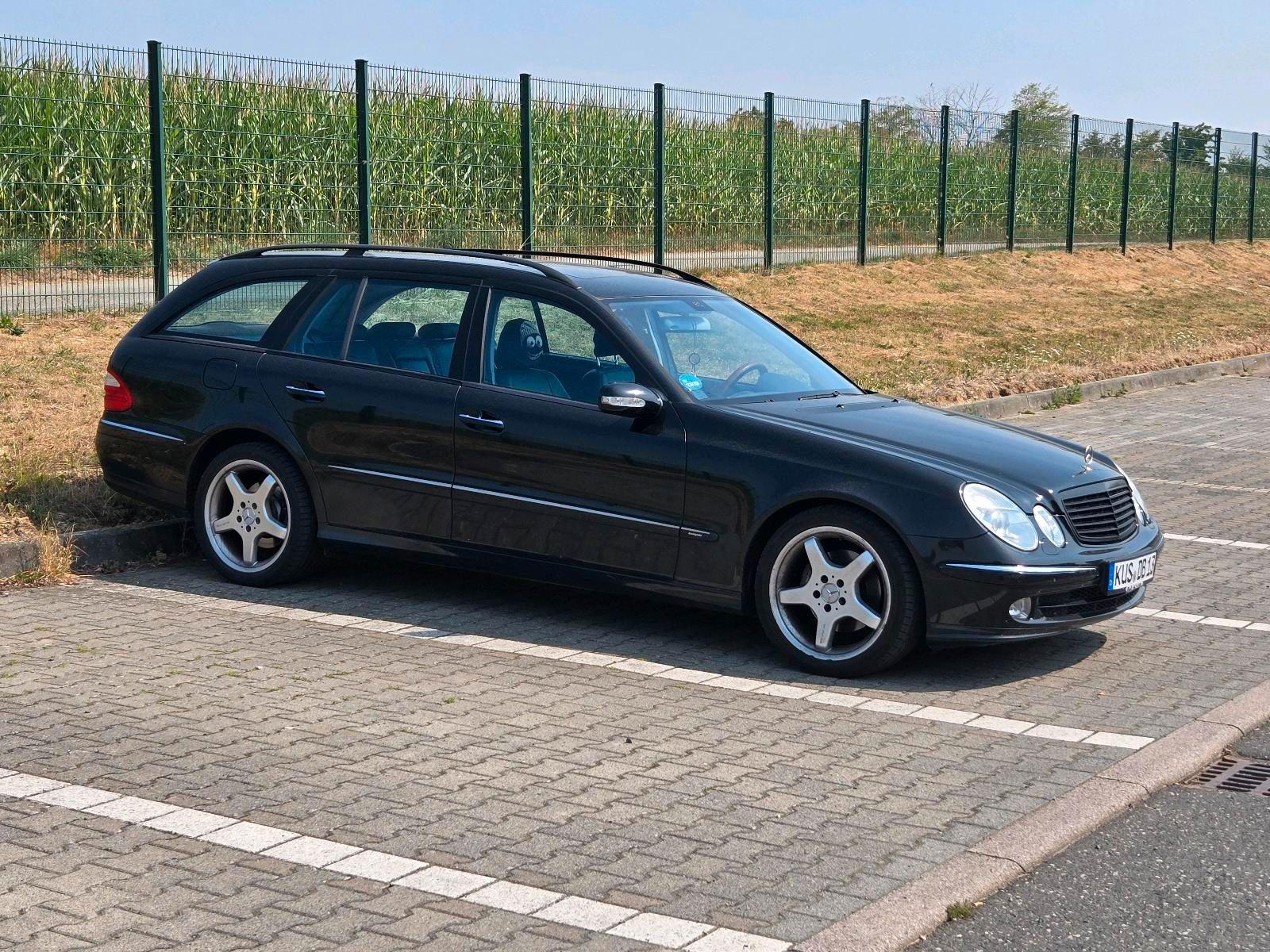 Mercedes-Benz E 320