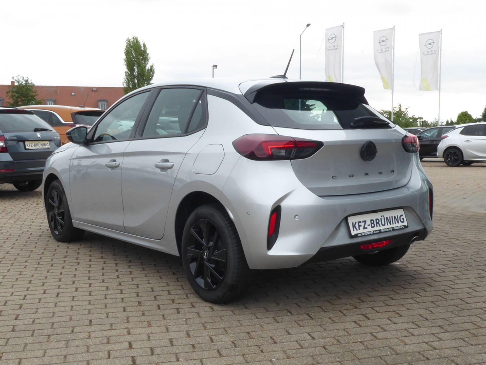 Opel Corsa F 1.2 Turbo GS  LED Kamera SHZ Alu imagem 3