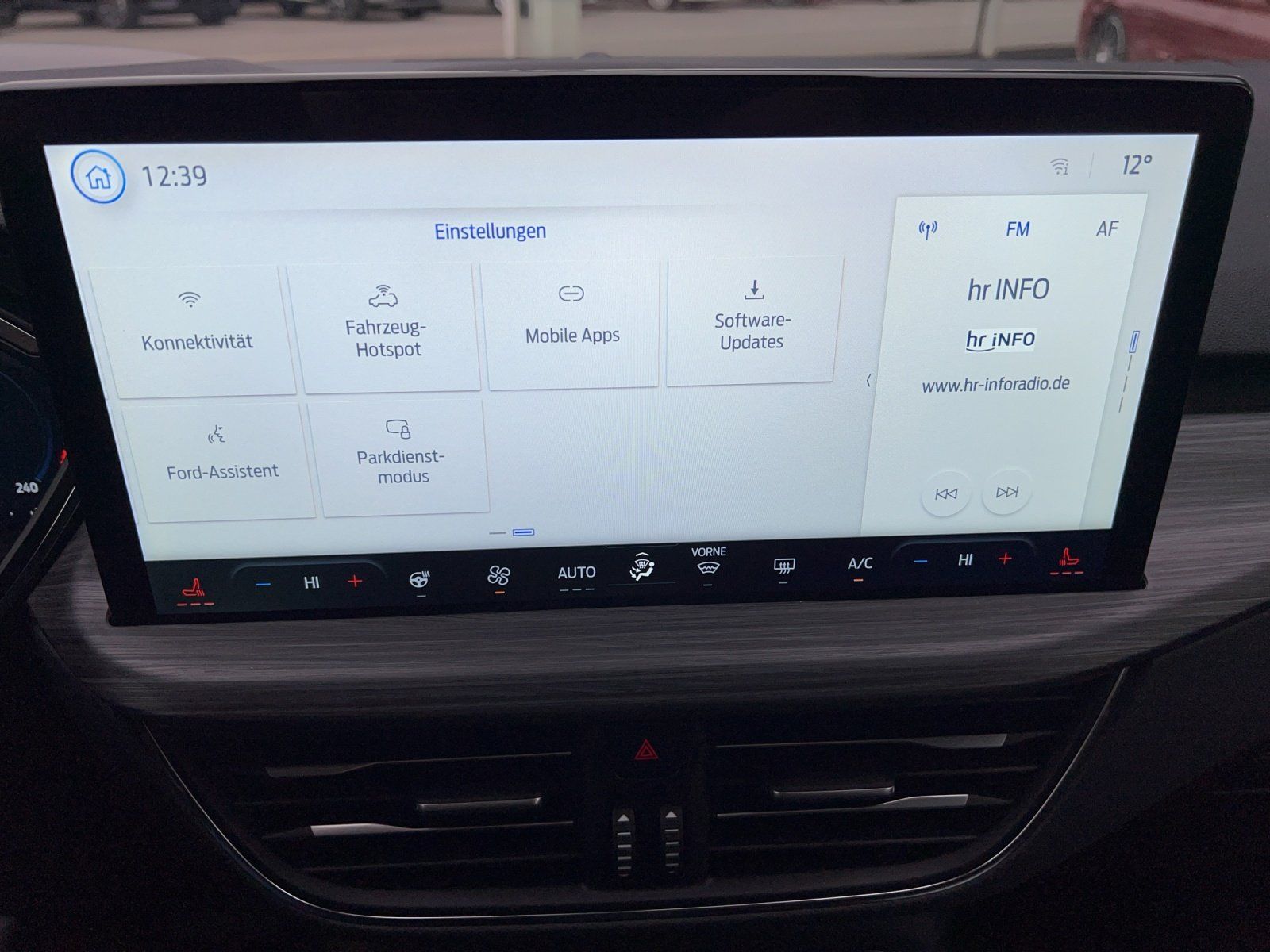 Fahrzeugabbildung Ford Kuga Active X FHEV Glas Dach Winter P. LM 20Z