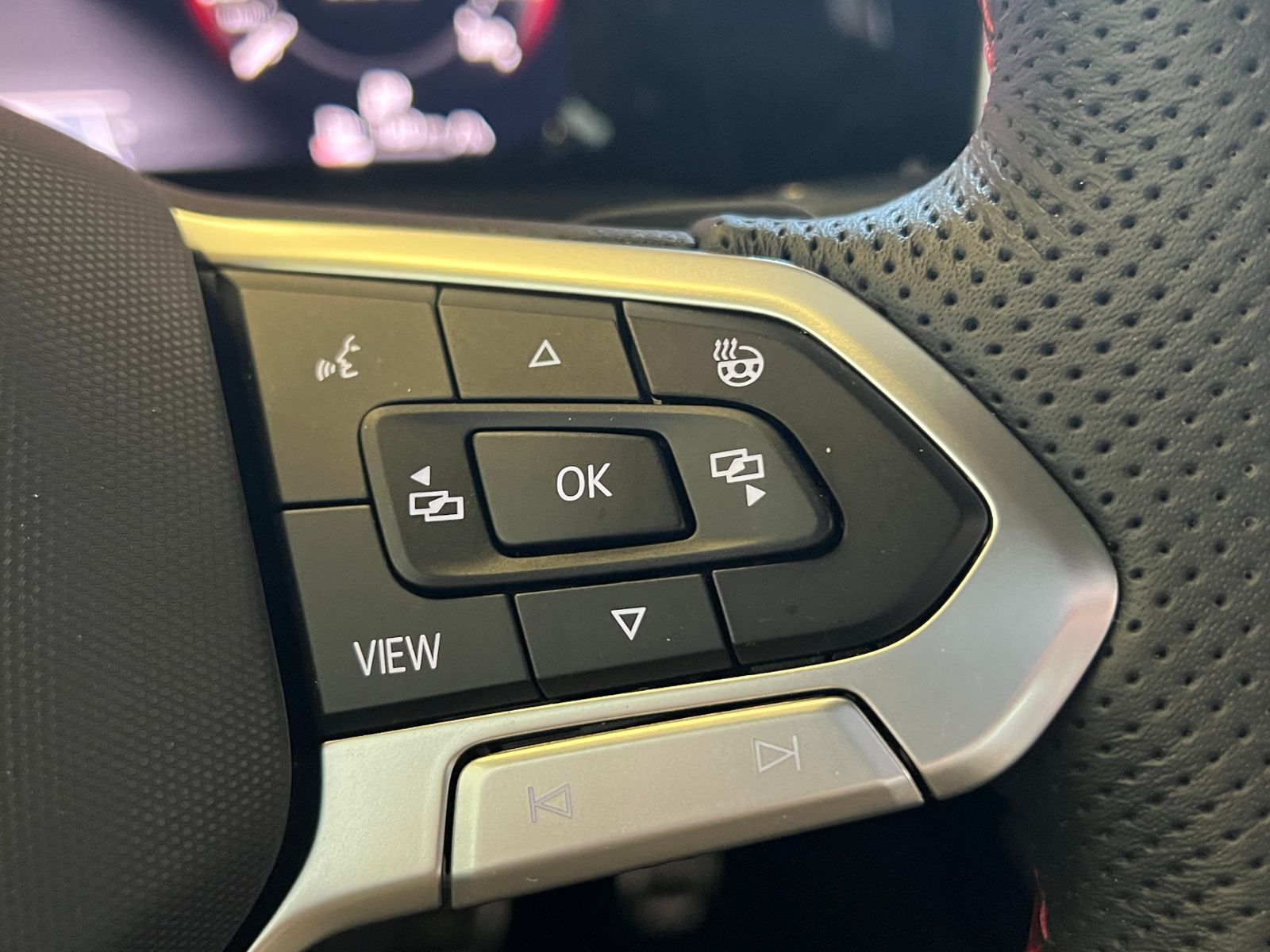Fahrzeugabbildung Volkswagen Golf VIII GTI 2.0 TSI DSG *AHK, LED, Black Style