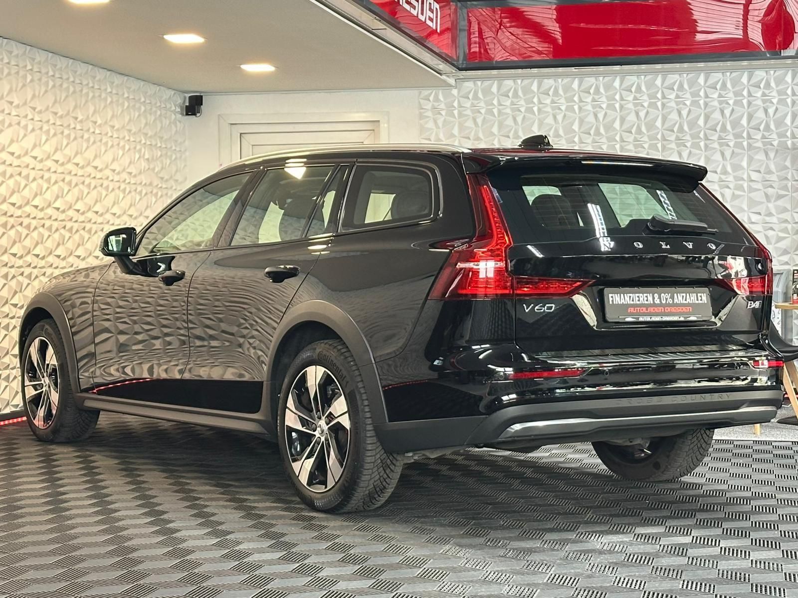 Volvo V60 CrossCountry 4x4 MEMORY#LH#CARPLAY#LEDER#AHK foto 5