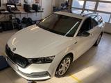 Skoda Octavia Combi 1.4 TSI iV DSG Sportline+HEAD-UP+ - Skoda Octavia: 1u