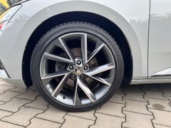 SKODA Superb Combi 2.0 TDI Sportline DSG SKODA Superb Combi 2.0 TDI Sportline DSG