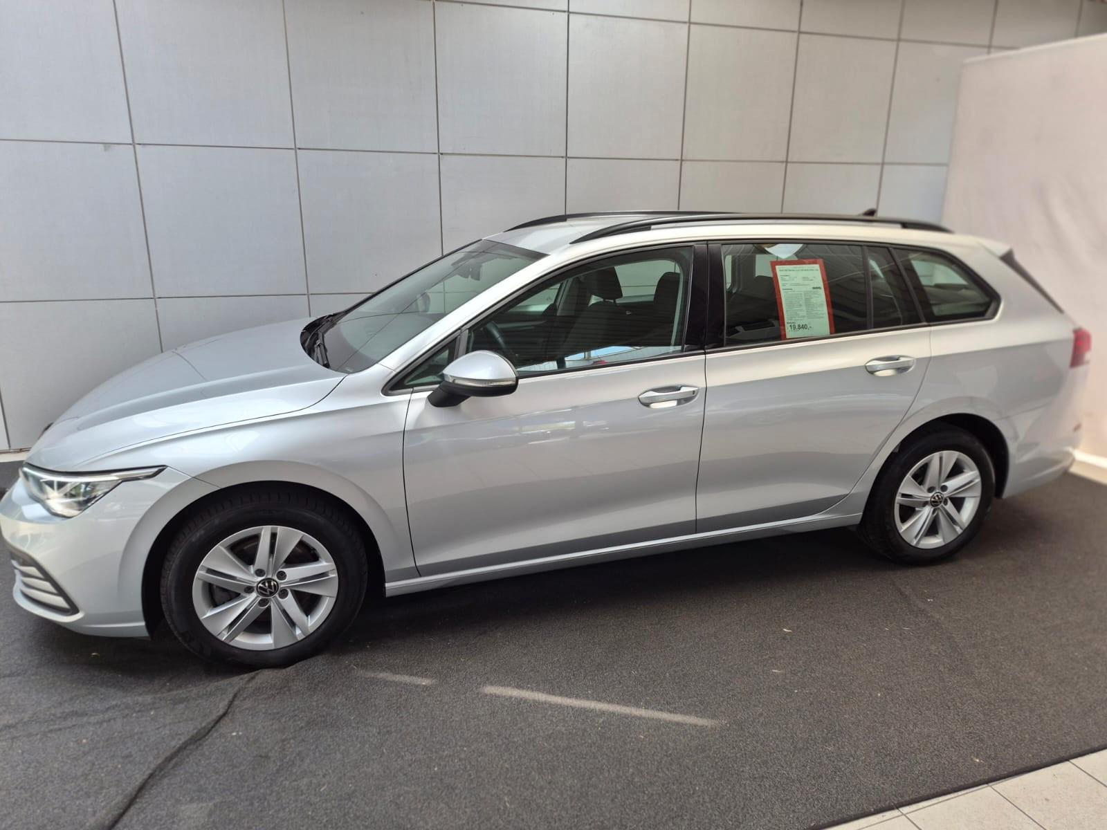 Volkswagen Golf VIII Var. Life 2.0 TDI DSG AHK ACC 1,99%*, миниатюра 6