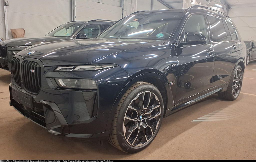 Image of BMW X7