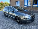 Skoda Superb Combi Laurin & Klement 4x4*Bi-Xenon* - Skoda Superb Kombi Laurin klement mit Diesel-Antrieb