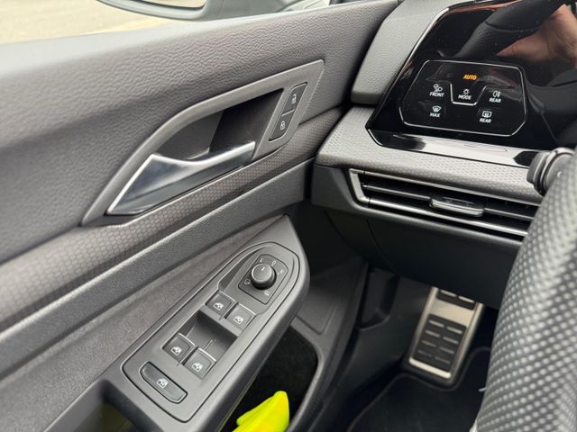 Golf GTI Clubsport Matrix LED Navi DCC Kamera 19
