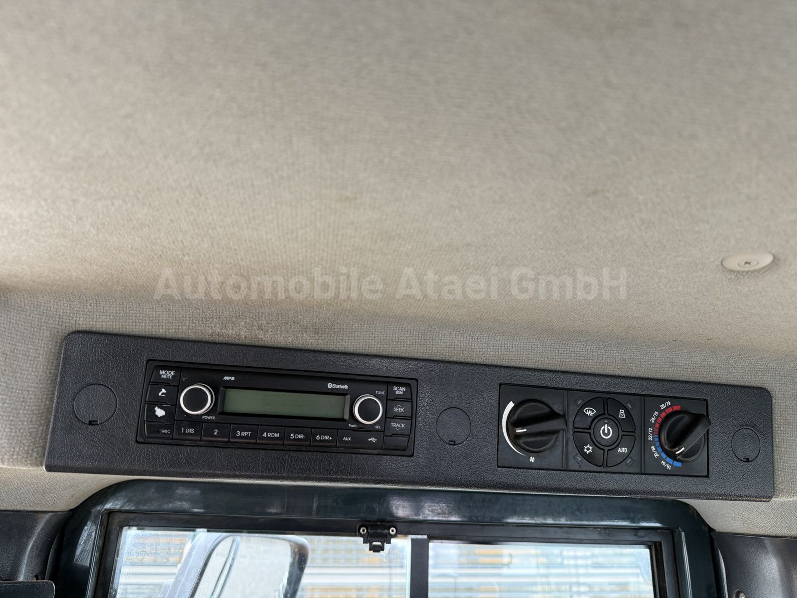 Fahrzeugabbildung Hyundai HL 965 (0067)
