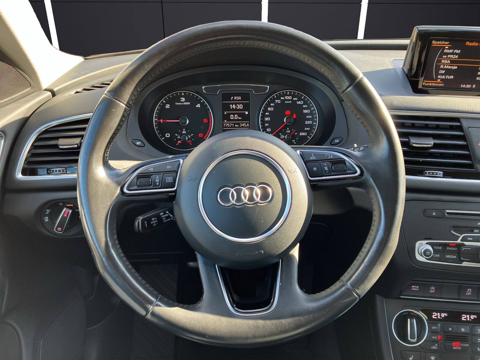 Fahrzeugabbildung Audi Q3 2.0 TDI sport AHK Xenon SHZ