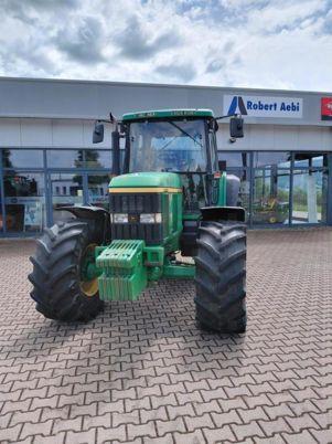 John Deere 6610