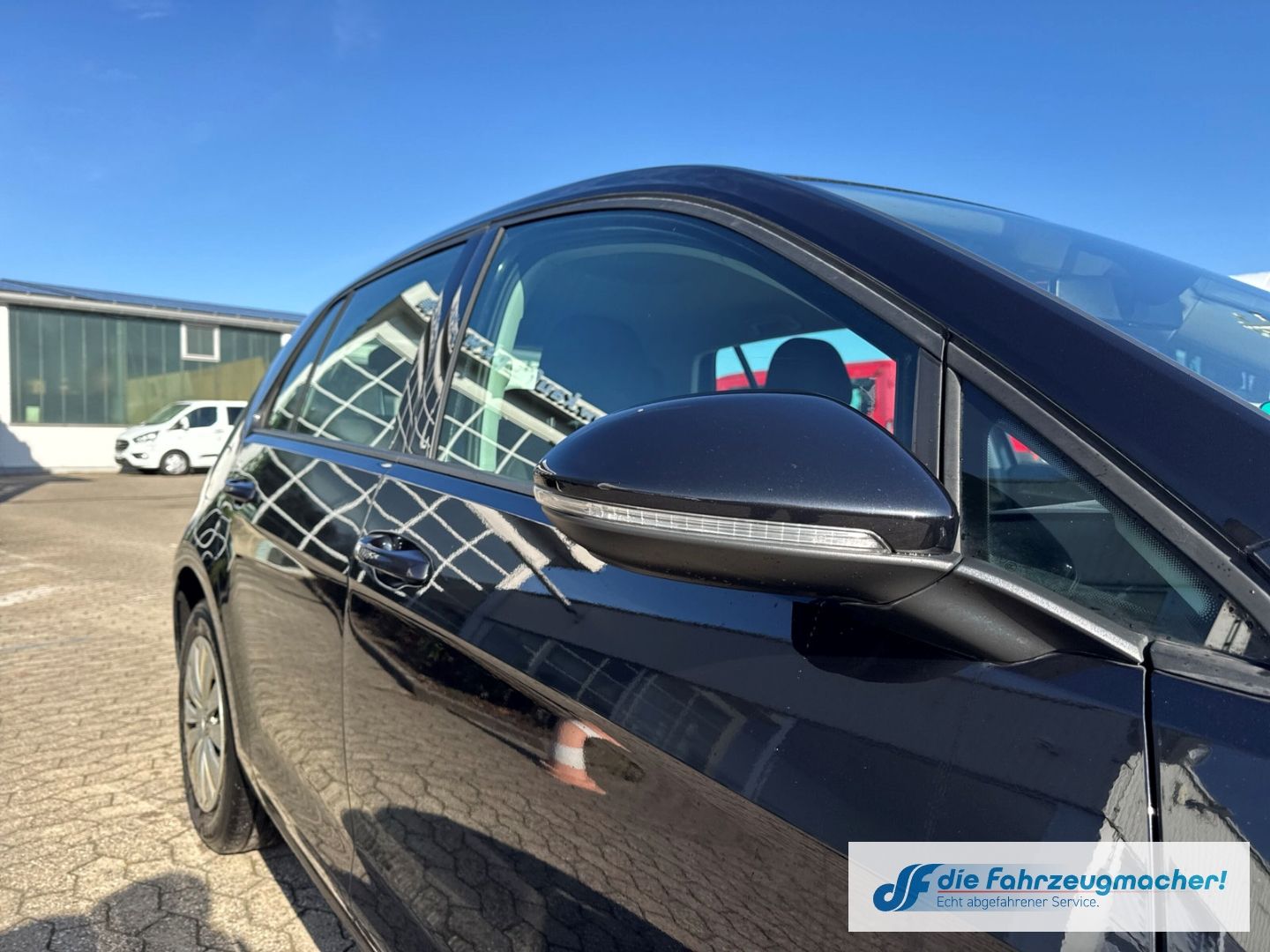 Fahrzeugabbildung Volkswagen Golf VII Trendline BMT Dyn. Kurvenlicht *EXPORT