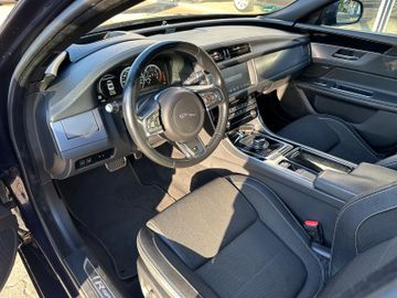Jaguar XF - 7