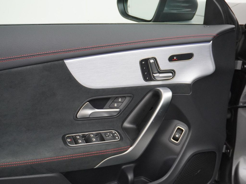 Mercedes-Benz CLA 250 e AMG Premium Plus | Panorama - Schiebed