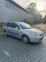 Ford Focus Kombi - Ford Focus aus 2000: Kombi
